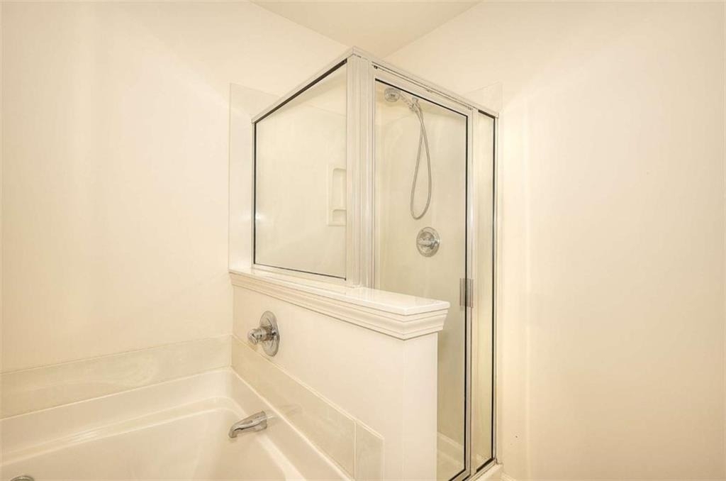 2658 Avanti Way - Photo 22