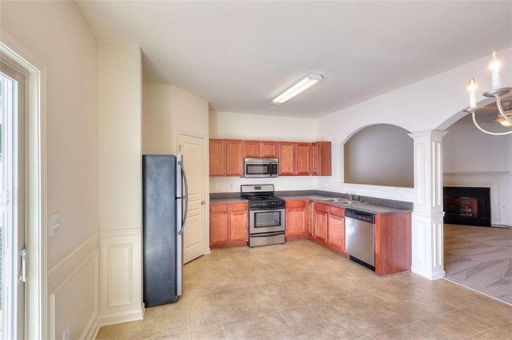 2658 Avanti Way - Photo 2