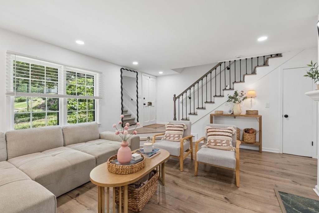 140 Amherst Place Nw - Photo 4