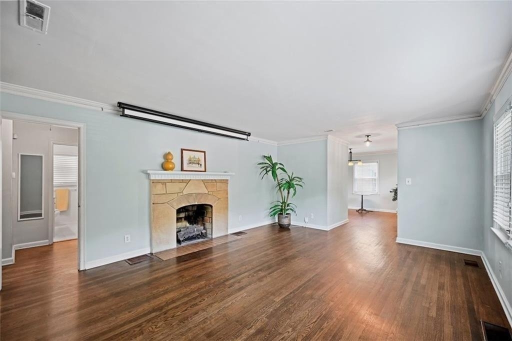 2654 Elsinore Street - Photo 2