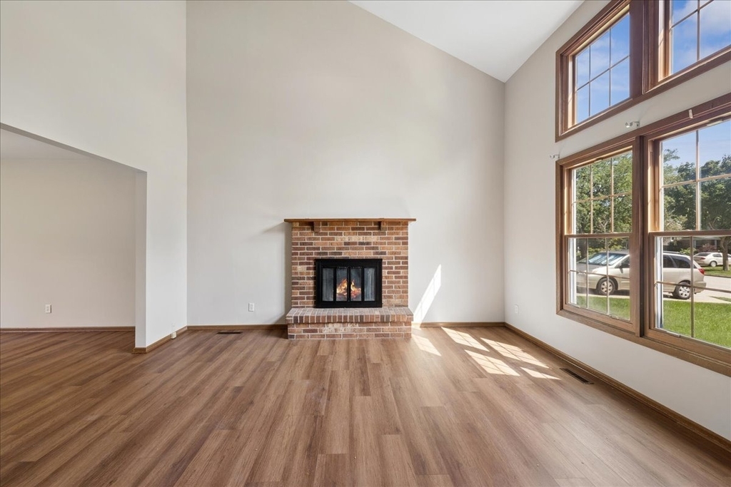 870 Boxwood Drive - Photo 1