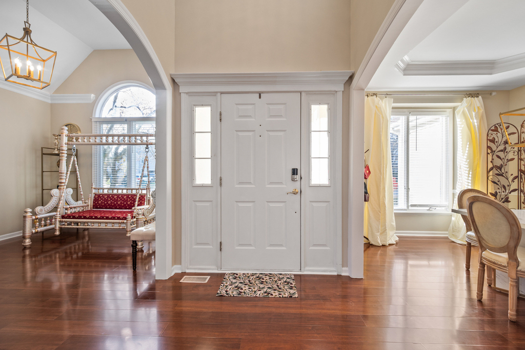 142 N Dixon Drive - Photo 2