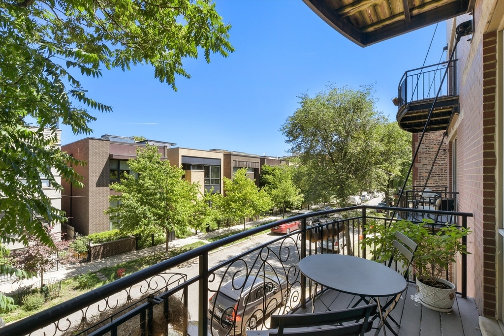 2027 W Race Avenue - Photo 13