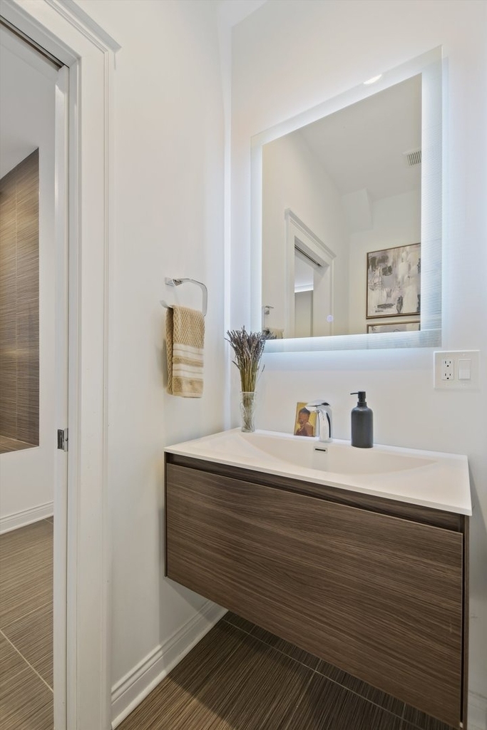 2027 W Race Avenue - Photo 17