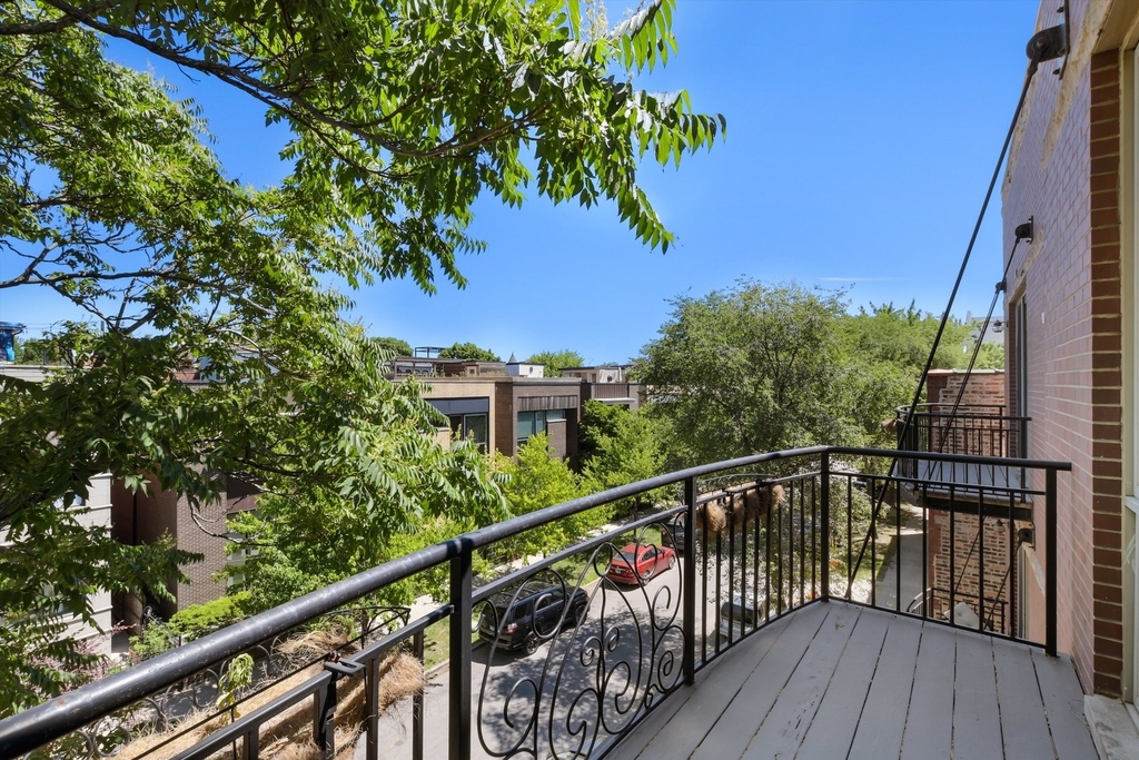 2027 W Race Avenue - Photo 8