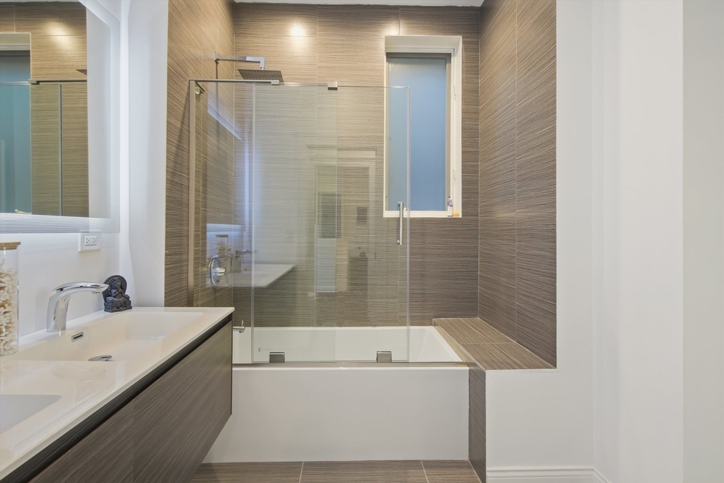 2027 W Race Avenue - Photo 16