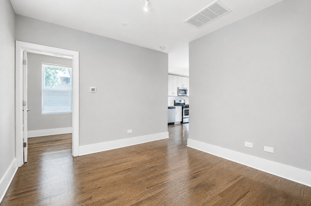 1901 W 21st Place - Photo 3