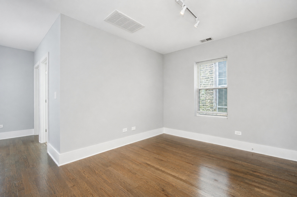 1901 W 21st Place - Photo 2