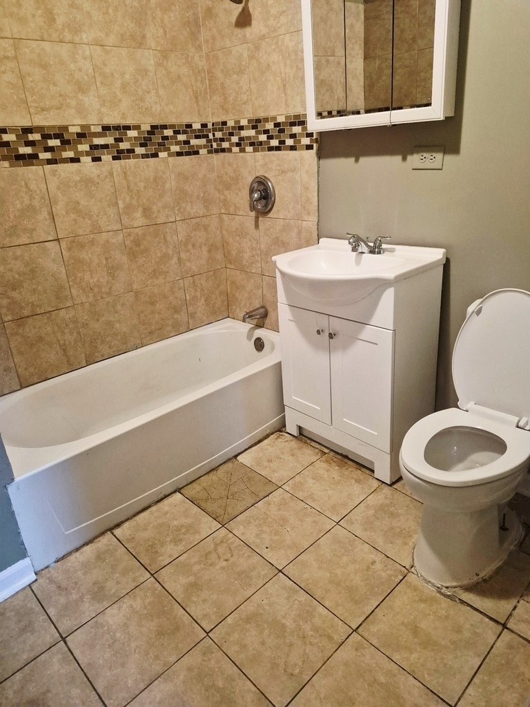 1133 E 81st Street - Photo 8