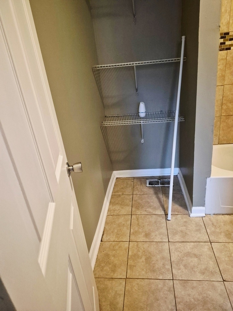 1133 E 81st Street - Photo 7