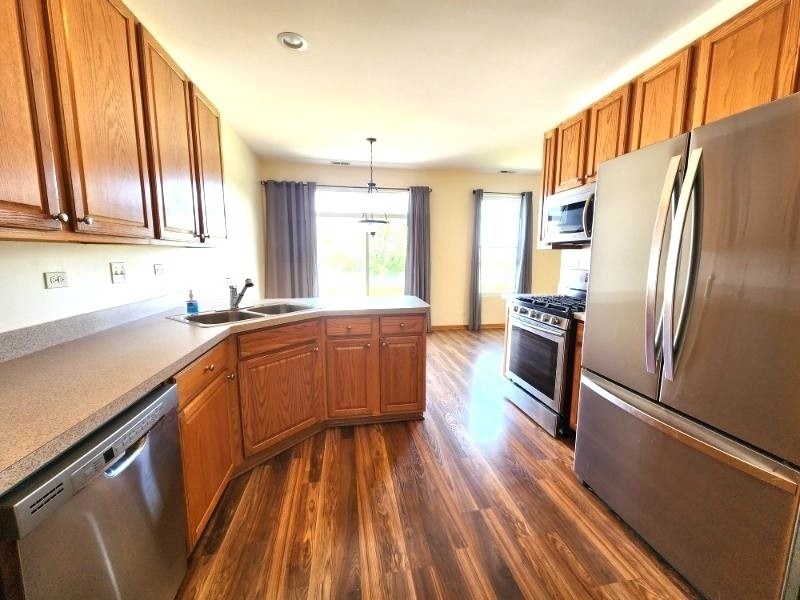 1804 Parkside Drive - Photo 3