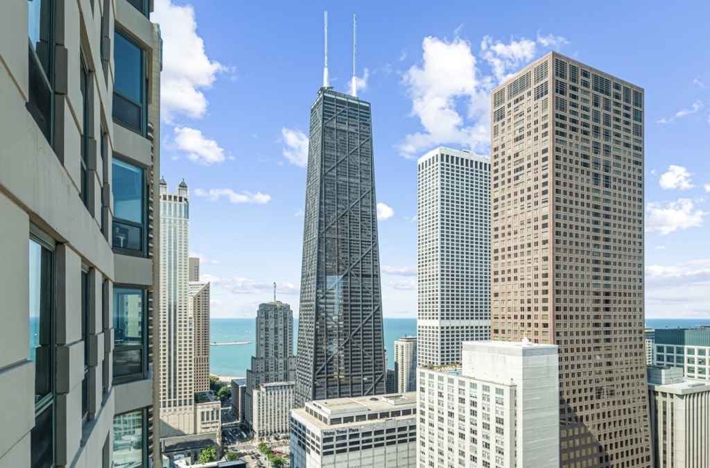 100 E Huron Street - Photo 42