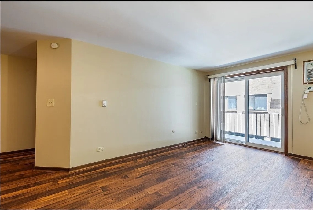 2325 N Neva Avenue - Photo 1