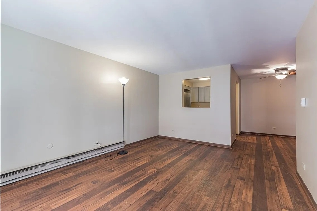 2325 N Neva Avenue - Photo 2