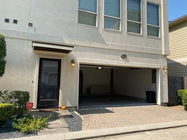 2423 Roufa Road - Photo 2