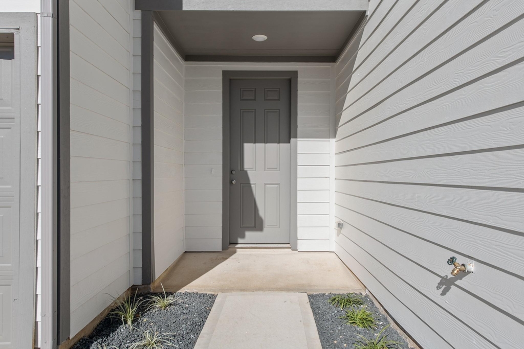 27806 Western Creek Court - Photo 22