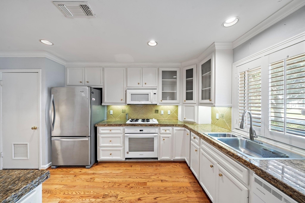 3115 Glen Haven Boulevard - Photo 4