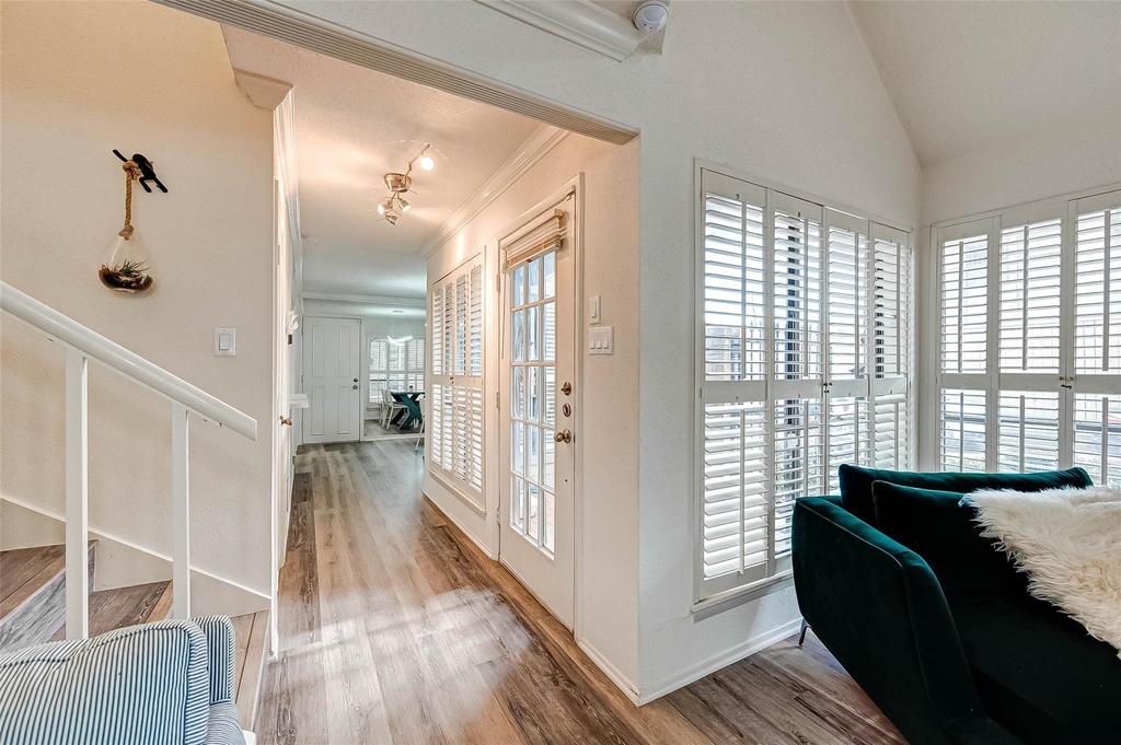 1908 Augusta Drive - Photo 4