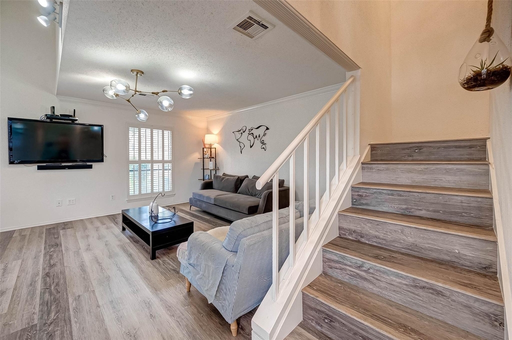 1908 Augusta Drive - Photo 10