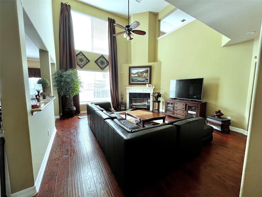 403 Green Stone Court - Photo 3