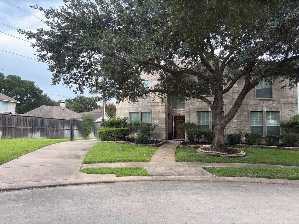 403 Green Stone Court - Photo 1