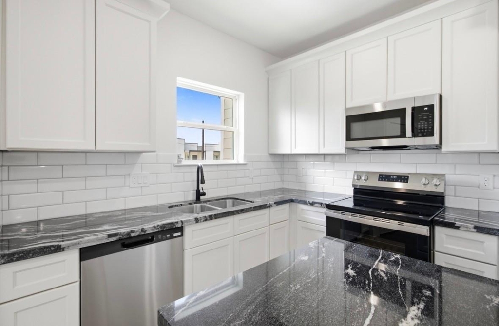 307 Bolden Street - Photo 8