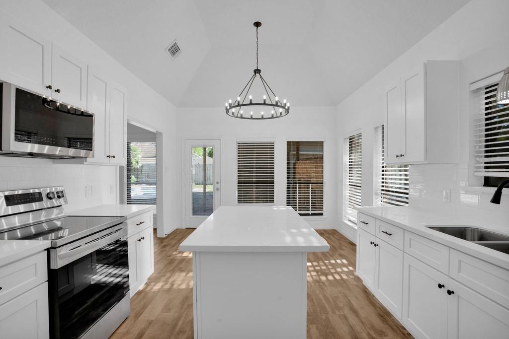 12411 Exbury Court - Photo 15
