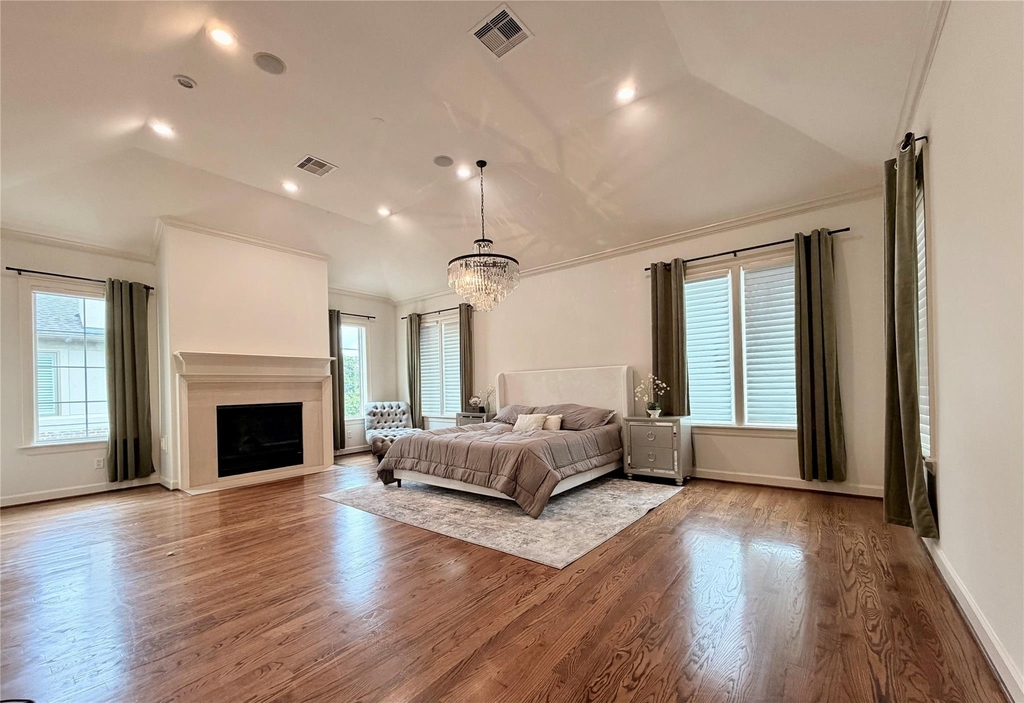 521 Lovett Boulevard - Photo 10