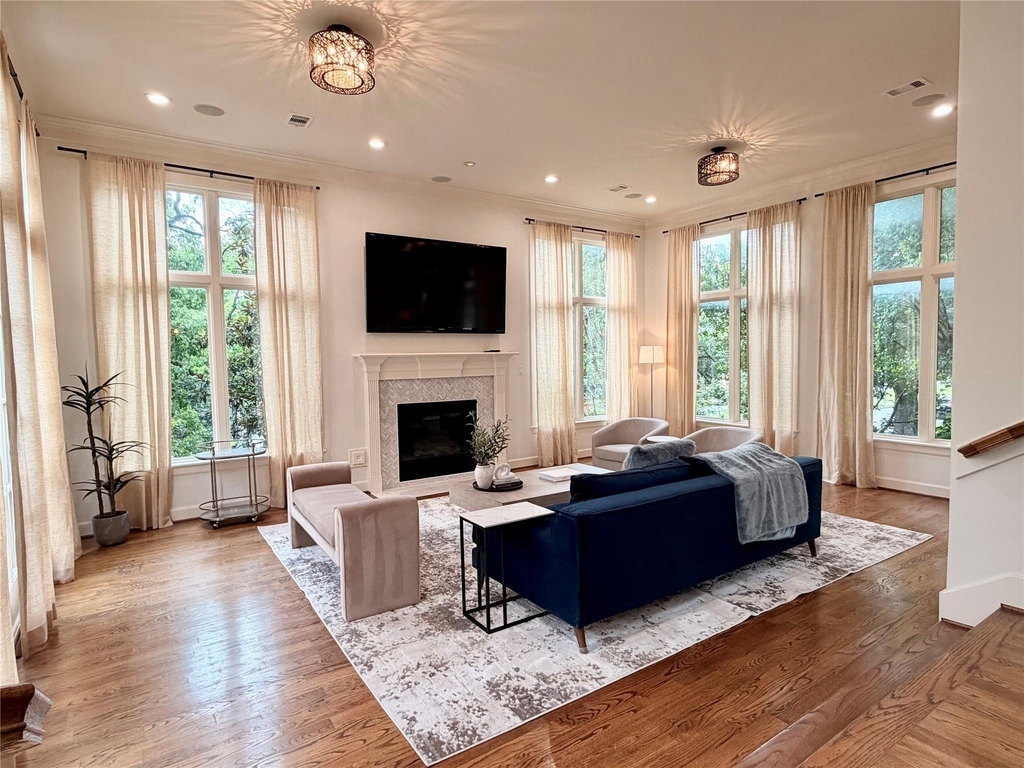 521 Lovett Boulevard - Photo 4