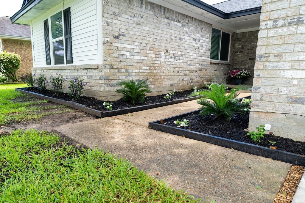 4855 Sulley Drive - Photo 3