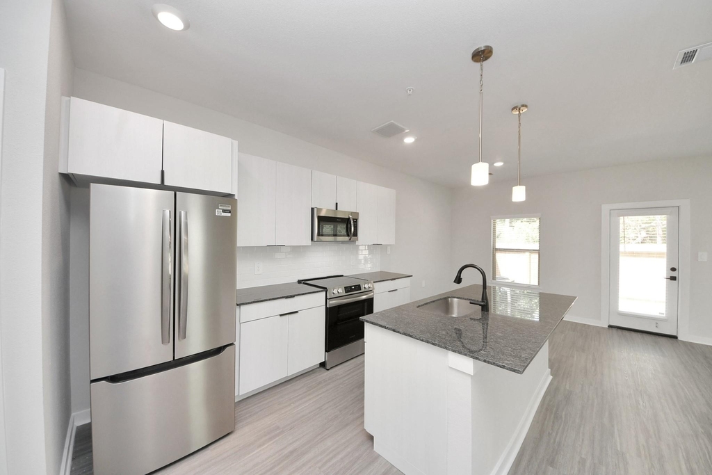 7711 Longmire Road - Photo 11
