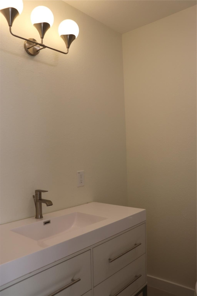 2008 Crockett Street - Photo 5