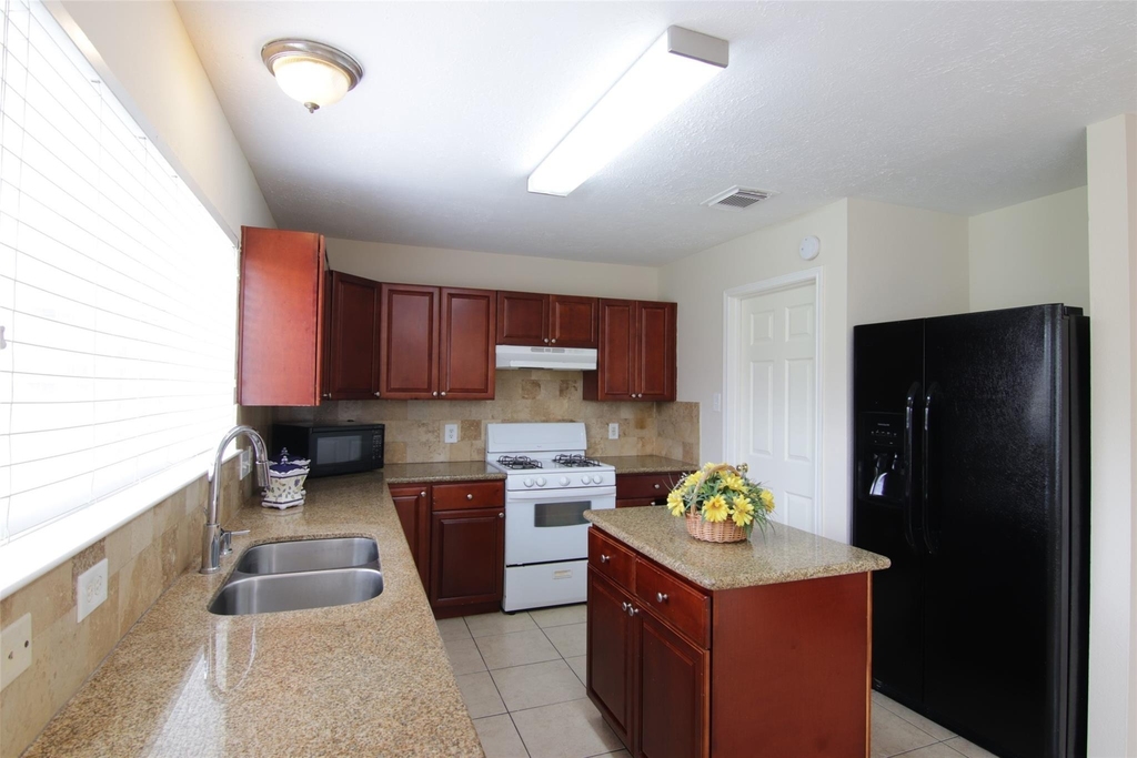 16938 Watering Oaks Lane - Photo 7