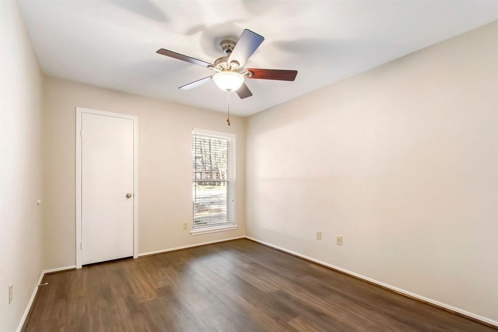 108 N Deerfoot Circle - Photo 8
