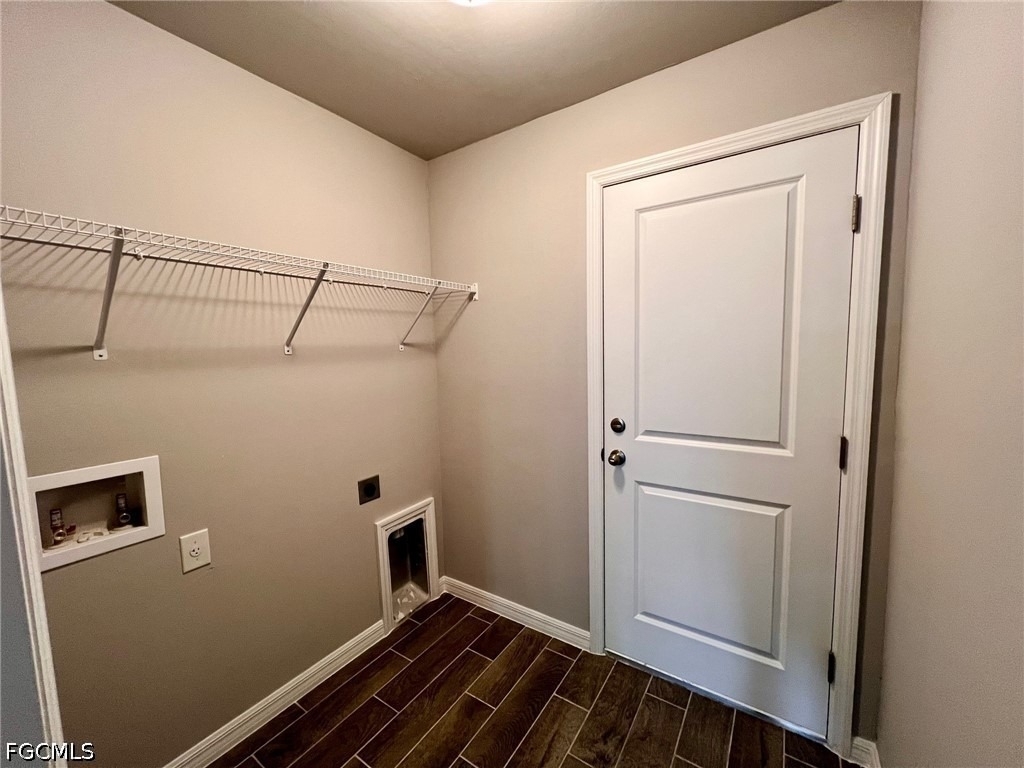 2706 56th Street W - Photo 4