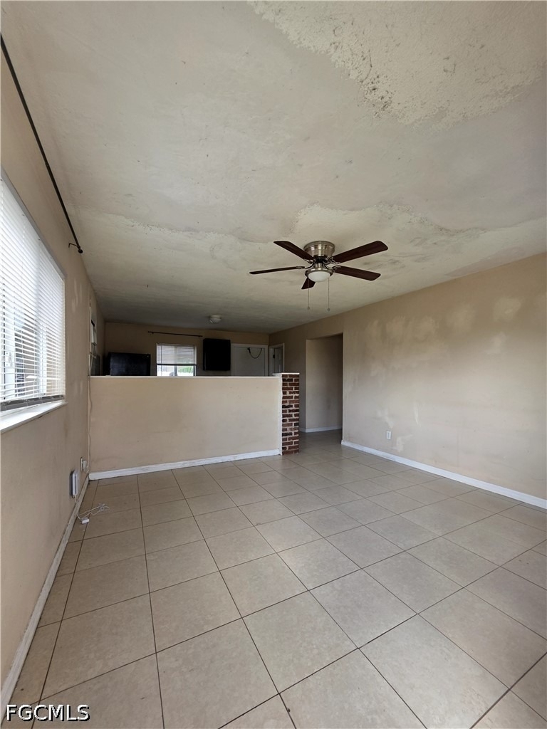 5546 6th Avenue - Photo 3