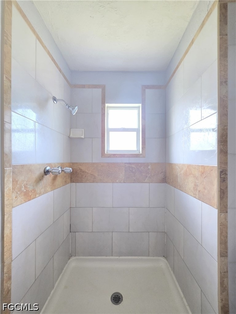 5546 6th Avenue - Photo 10