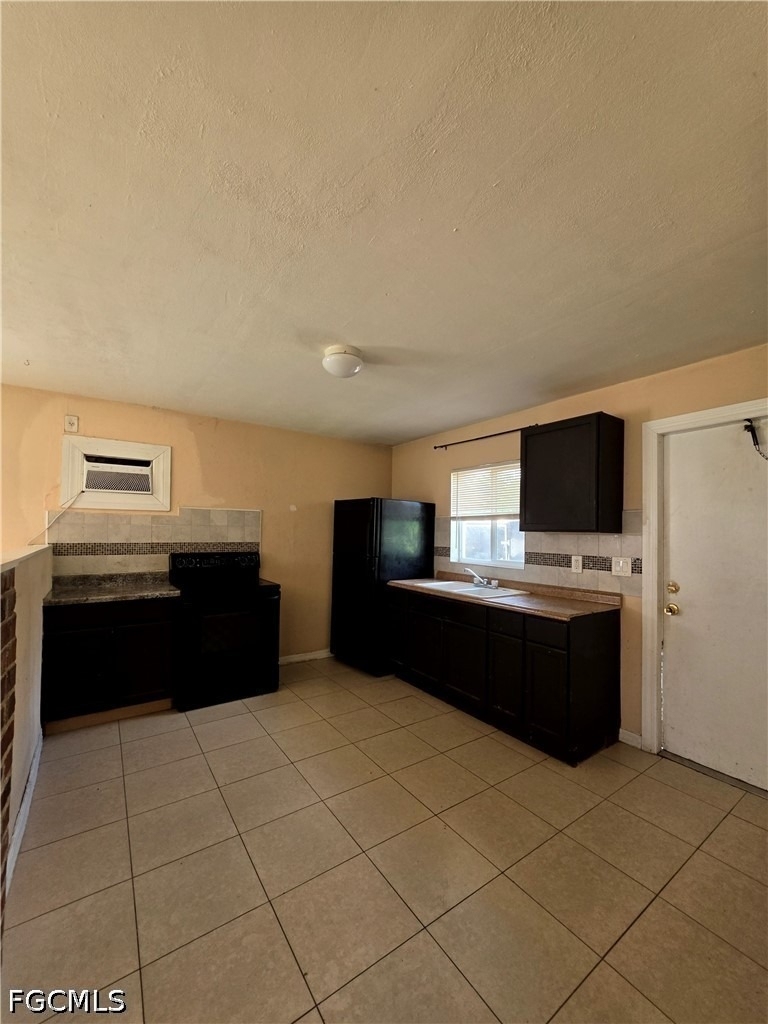 5546 6th Avenue - Photo 7