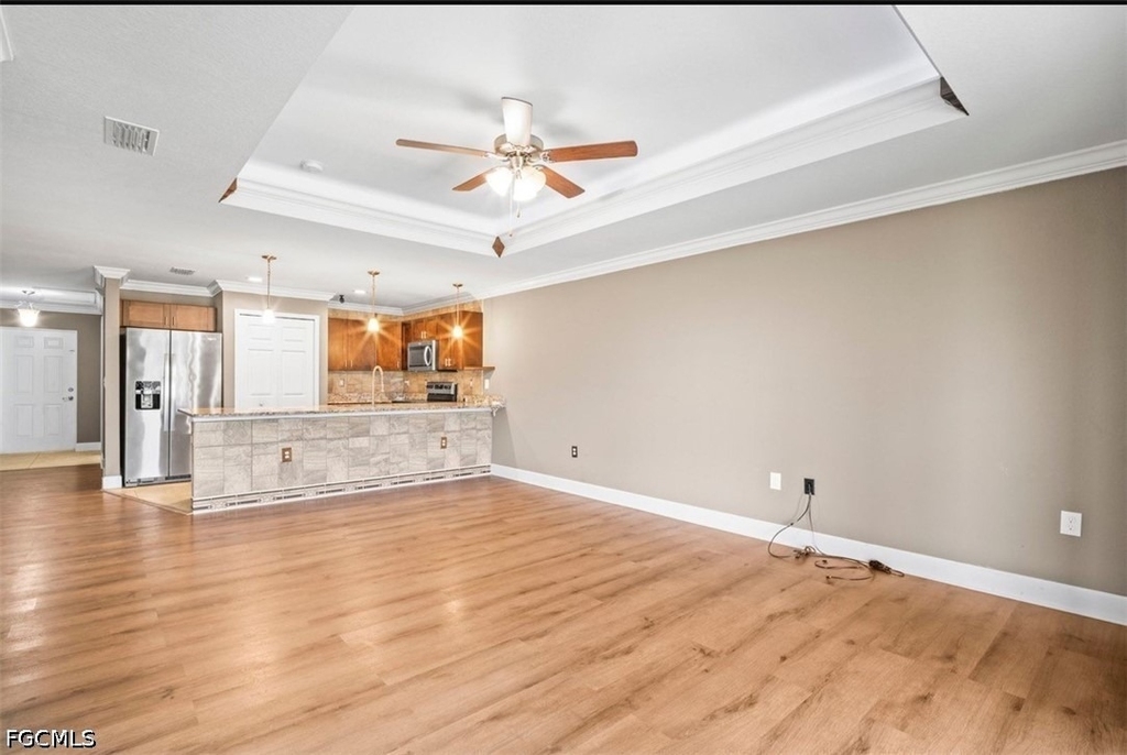 1530 Gretchen Avenue S - Photo 9