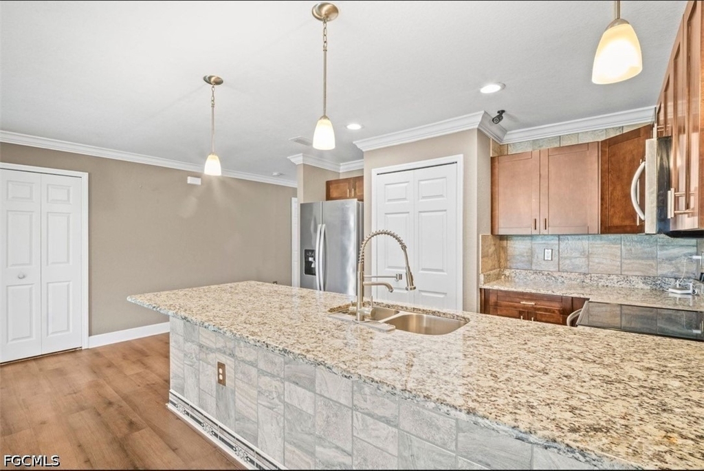 1530 Gretchen Avenue S - Photo 7