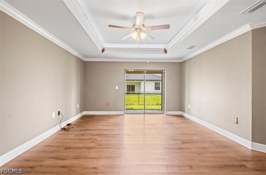 1530 Gretchen Avenue S - Photo 13