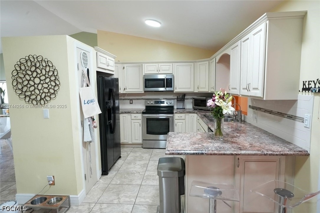2304 Se 8th Terrace - Photo 3