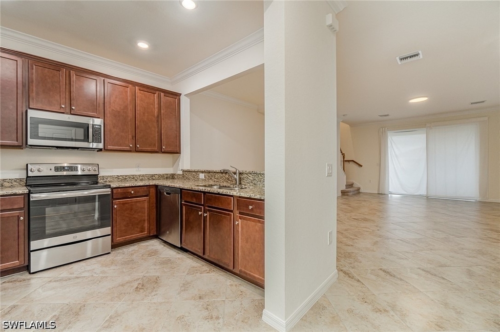 2740 Blossom Way - Photo 4