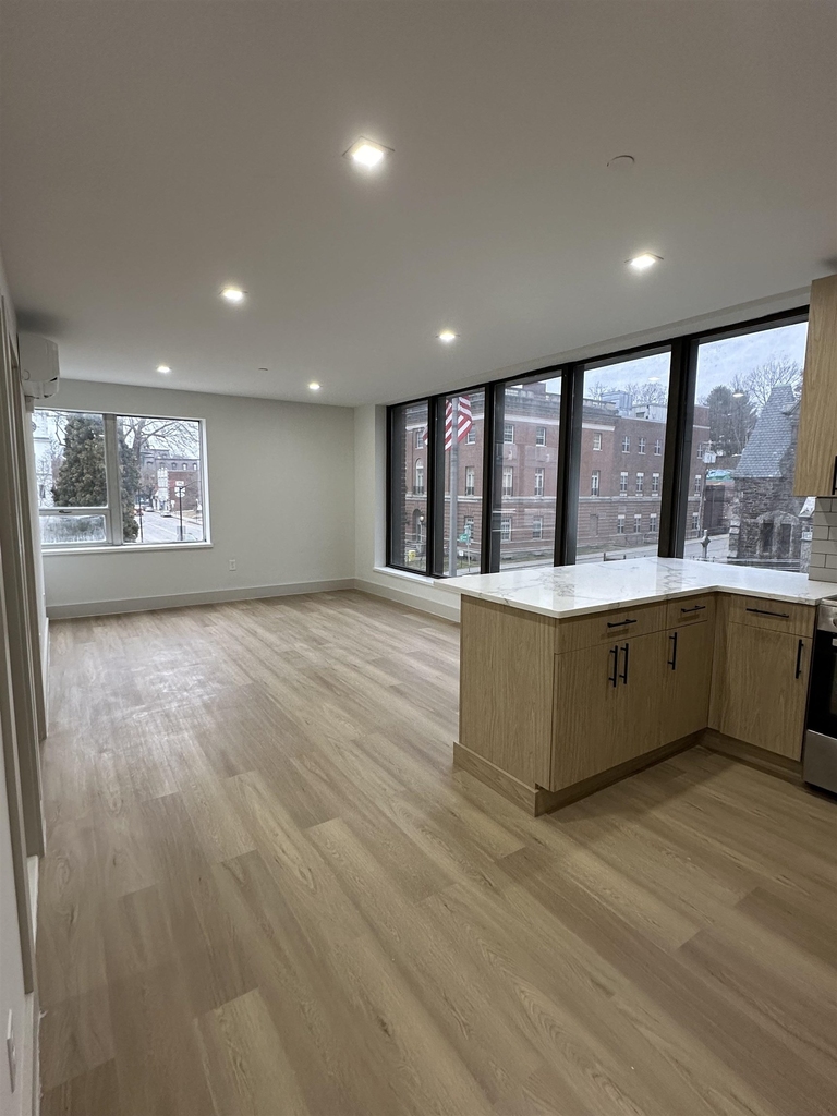 215 Main - Photo 2