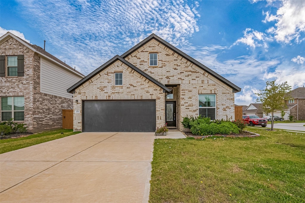 200 Catalina Cove Drive - Photo 1
