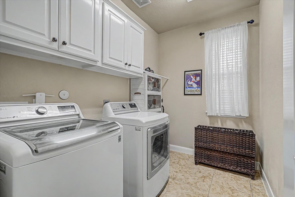 102 N Victoriana Circle - Photo 39