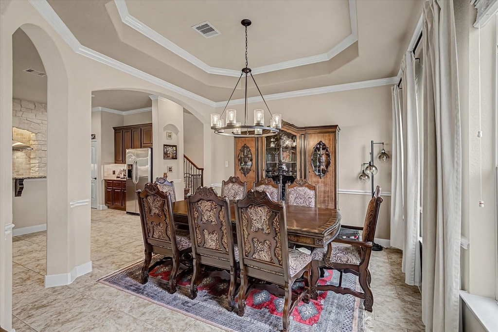 102 N Victoriana Circle - Photo 4