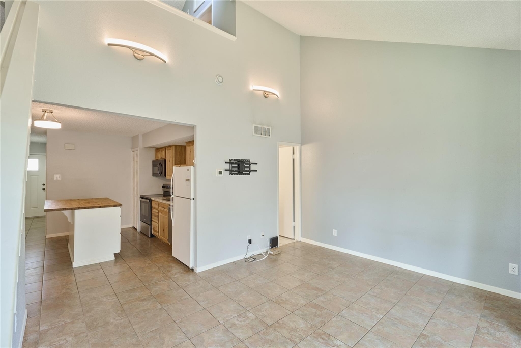 12900 Walden Road - Photo 8