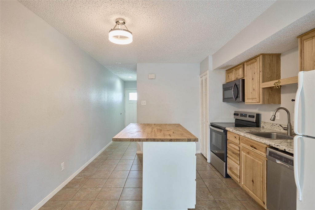 12900 Walden Road - Photo 3