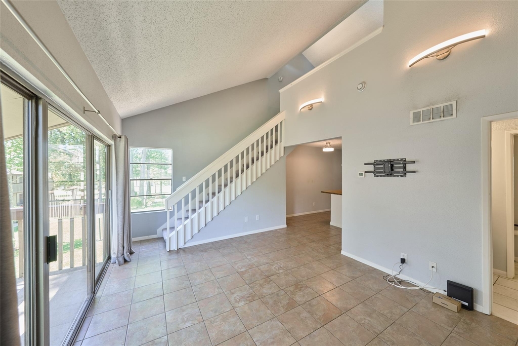 12900 Walden Road - Photo 7